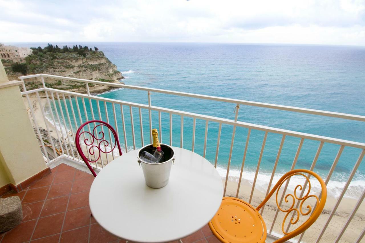 Isola Bella Sea-View Apartment Tropea Kültér fotó