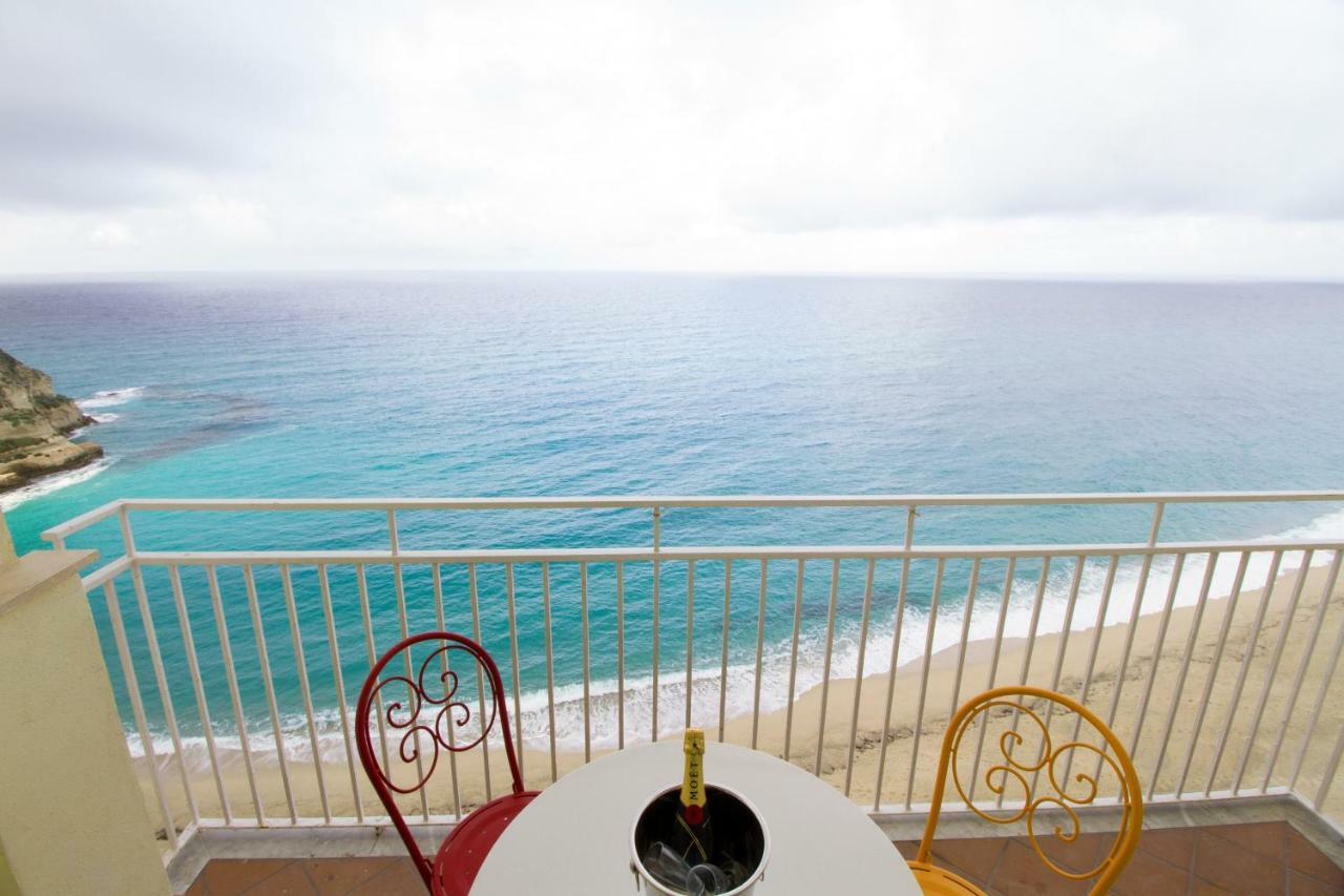 Isola Bella Sea-View Apartment Tropea Kültér fotó